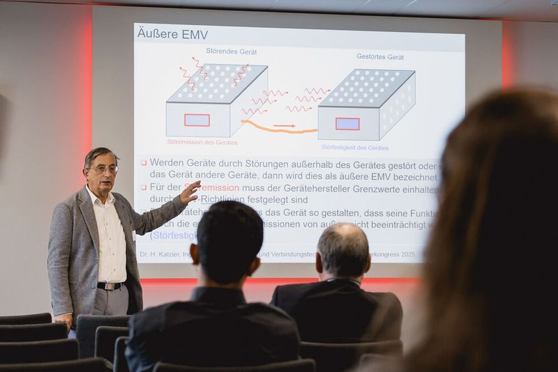 Impressionen vom Anwenderkongress Steckverbinder 2025. (Bild: Stefan Bausewein)