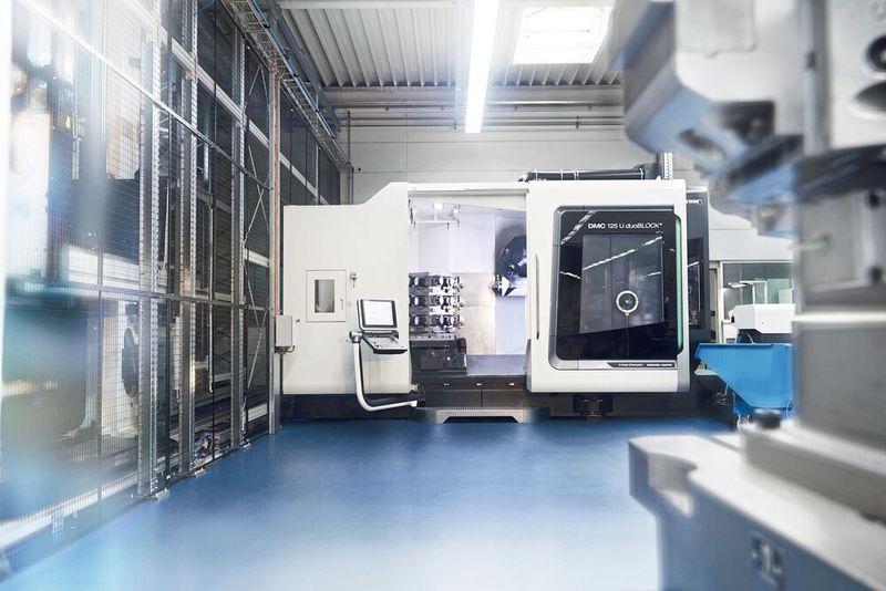 Die DMC 125 U Duoblock mit erhöhter Genauigkeit: 5 µm Positioniergenauigkeit in allen Linearachsen. (DMG Mori)