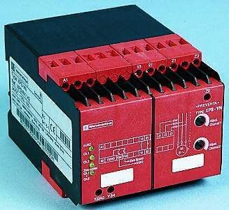 Schneider-Sicherhaeitsbausteine XPS AK, XPSPVN oder XPSAFL (Archiv: Vogel Business Media)