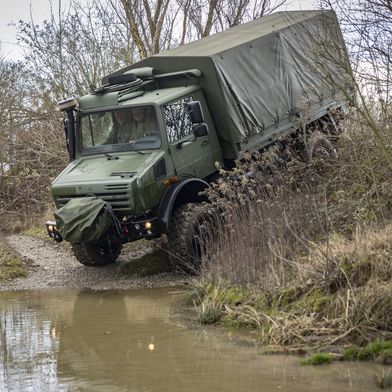 Daimler Truck delivers several military trucks to the Lithuanian army. (Source: Daimler Truck)