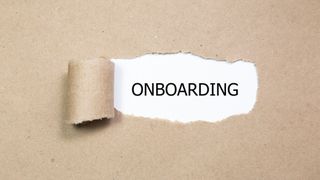 Onboarding ist ein Begriff aus dem Personalmanagement und bezeichnet die Eingliederung neuer Mitarbeiter in ein Unternehmen. (FATIR29 - stock.adobe.com)