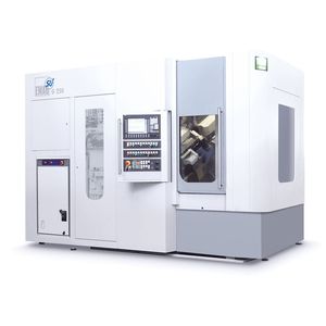 Mit der Schleifmaschine G 250 von Emag SU gelingt das Wälz- und Profilschleifen in einer Maschine. Sie ist für Bauteile bis Modul 7 ausgelegt, wie etwa Achsantriebsräder, Gangräder oder Wellen mit einer Maximallänge bis 550 Millimetern.(Bild:  Emag SU)