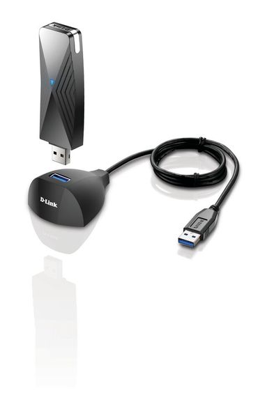 Die USB-Halterung wird mit dem PC verbunden. Die unkomplizierte Einrichtung erfolgt mit der Oculus App. (Bild: D-Link)