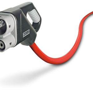 Das Combined Charging System (CCS) wurde als integriertes Gesamtsystem von Phoenix Contact gemeinsam mit führenden Automobilherstellern wie Volkswagen, Audi, Daimler, BMW und Porsche für Typ 1 und Typ 2 entwickelt.