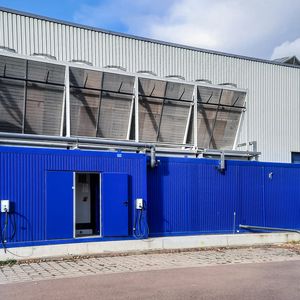 Technotrans entwickelte eine kundenspezifische und exakt auf die Bedürfnisse von Rymoplast zugeschnittene Container-Kühlanlage. (Bild: Technotrans)