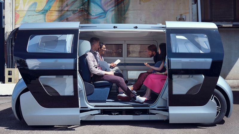 Platz bietet der rund 4,30 Meter lange und über zwei Meter breite Sango für maximal sechs Fahrgäste.(Bild:  NEVS)