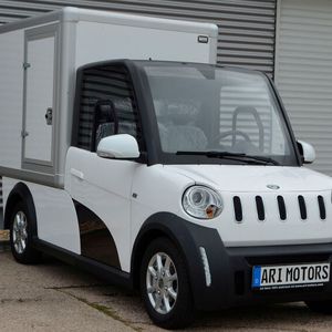 Zu den Kunden gehören unter anderem Großunternehmen wie Bayer oder Coca-Cola. Genutzt werden die Fahrzeuge aber beispielsweise auch von Handwerkern oder Kommunen.(Bild:  Autoren-Union Mobilität/Ari Motors)