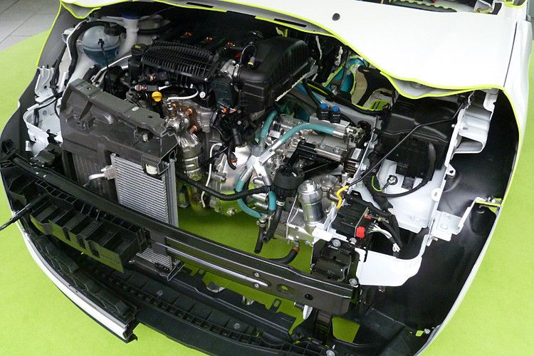 Bei dem System, das der Hersteller gemeinsam mit Bosch entwickelte, ersetzt ein „Blasenspeicher“ mit Druckluft die Hochvoltbatterie und ein Hydraulikantriebssystem den Elektromotor. (Foto: Wolfgang Pester)