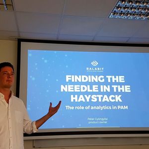 Product Owner Péter Gyöngyösi erklärt, wie sich SIEM-Lösungen effizienter machen lassen, wenn die Log-Dateien intelligent gefiltert werden.