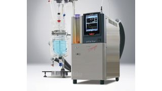 Unistat-Prozessthermostate zur hochgenauen Temperierung von Reaktorsystemen. (Huber Kältemaschinenbau)