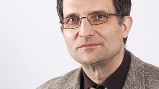 Prof. Dr. Jürgen Hannemann vertritt an der Fakultät Biotechnologie der Hochschule Biberach die Lehrgebiete Zellkulturtechnik und Good Manufacturing Practise.  (Stefan Sättele)