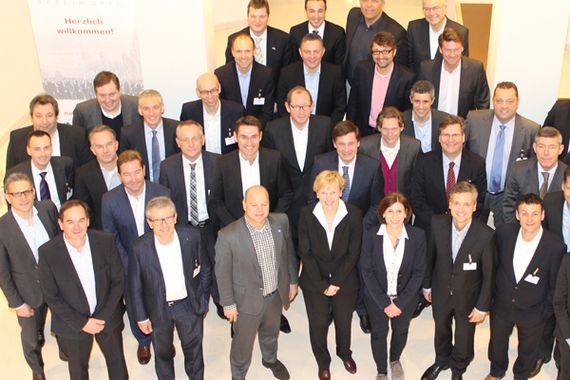 IT-BUSINESS Executive Summit (IT-BUSINESS)