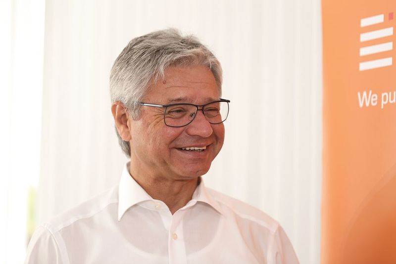 >>Mit echten NC-Daten aus dem Postprozessorlauf zu simulieren, erhöht nochmals deutlich die Prozesssicherheit