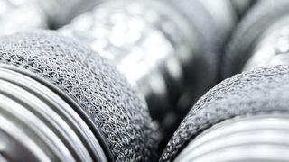 Witzenmann realisierte für die Wellschlauch-Montage neue Strukturen in der Betriebsmittelkennzeichnung, um die Welten Mechanik und Elektrotechnik zu harmonisieren. (Witzenmann)