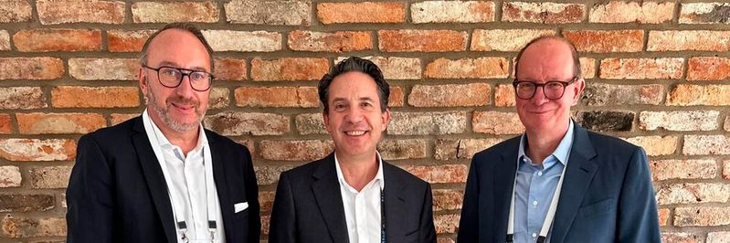 Die Herweck-Geschäftsführung: Hans-Jürgen Witfeld, Jörg Herweck und Dieter Philippi.(Bild:  Vogel IT-Medien)