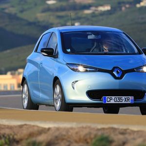 (Renault)