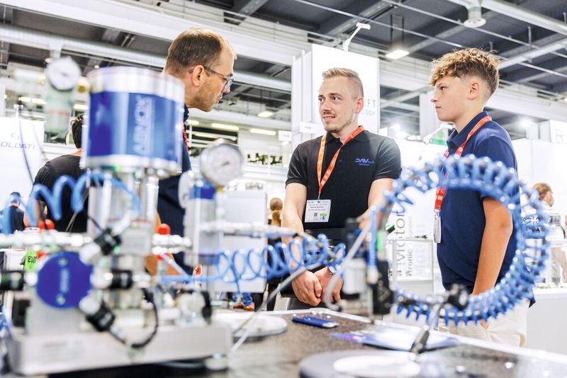 Die all about automation brachte vom 26. bis 27. August 2026 Anwender und Anbieter aus den Bereichen Automation, Robotik und Digitalisierung in Zürich zusammen. Die Aussteller lobten die kompakte, persönliche Atmosphäre und die hohe Gesprächsqualität.  (Bild: Easyfairs)