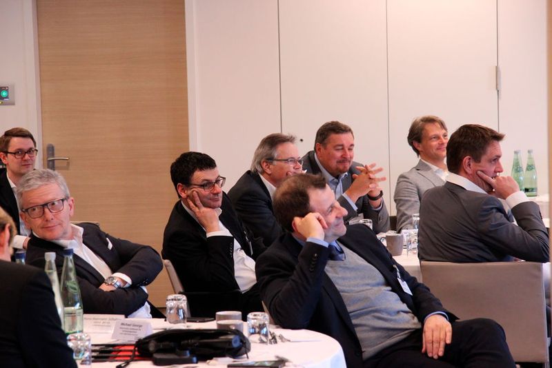 Die Zuhörer lauschten gespannt den Impuls-Keynotes und Statements. (Vogel IT-Medien GmbH)