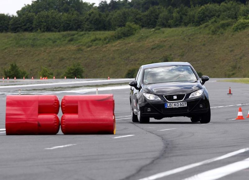 Fahrmanöver und Demonstrationen beim Bosch-Motorpressekolloquium in Boxberg, 2009.  (Foto: Bosch)