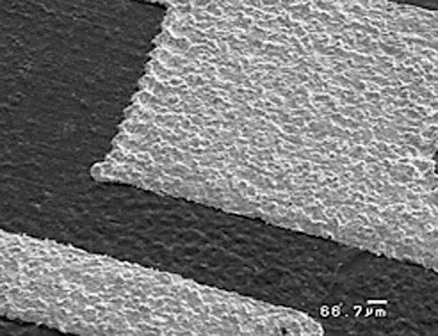 Bild 8: ... Metallschichten auf den aktivierten Pfaden auf. (Bild: LPKF)