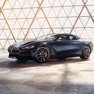 (BMW)