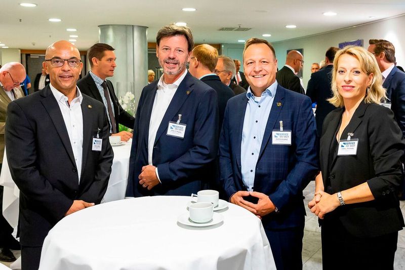 Unter den Teilnehmern waren auch mehrere Vertreter des Sponsors Continental: Andrea Polomski, Dirk Rockendorf, Peter Wagner und Marcus Aquilla (v. re.). (Stefan Bausewein)