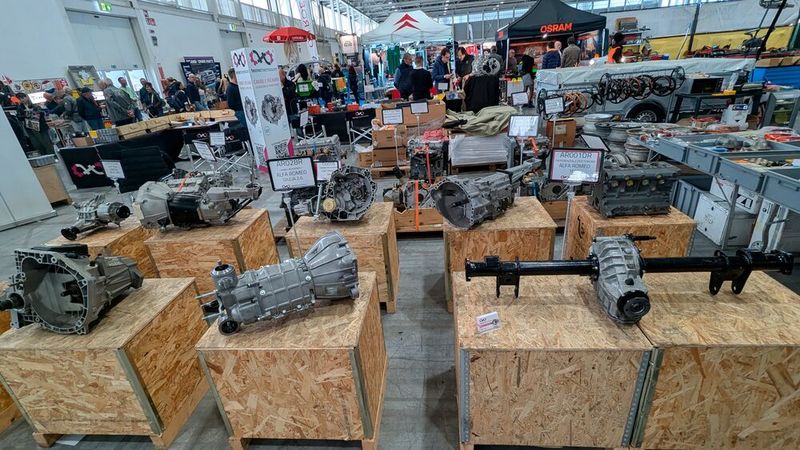 Ein Ersatz-Getriebe zum Mitnehmen? Kein Problem! (Bild: Dominsky )