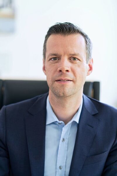 Zum 1. August 2019 tritt Heiner Lang in den Vorstand von Bosch Rexroth ein und übernimmt den Bereich Entwicklung sowie das Geschäftsfeld Fabrikautomation. In seiner neuen Funktion richtet der Maschinenbauingenieur, der 2017 bei Bosch Rexroth startete, seinen Fokus verstärkt auf softwarebasierte, automatisierte und vernetzte Lösungen für die Fertigung. (Bosch)