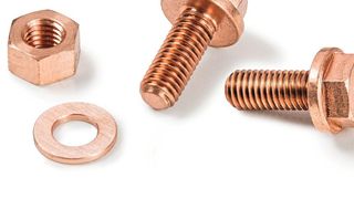 Mit Verbindungselementen aus Isa-Con 450 lassen sich der elektrische Widerstand und damit die Wärmeentwicklung im System reduzieren. Zusätzlich kann unerwünschte Wärme besser abgeführt werden. (Isabellenhütte Heusler)