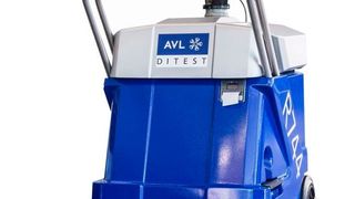 Als einer der ersten Anbieter weltweit stellt das Unternehmen jetzt eine Servicestation für CO2-Systeme (R744) vor. Das „ADS 130“ besitzt eine Freigabe von Daimler und punktet mit einem  geringen Wartungsaufwand und einem minimalen Bedarf an Verbrauchsmaterial. (AVL-Ditest)