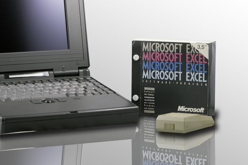 Der Uropa der heutigen Tabellenkalkulation Excel. Auch schick: Die stromlinienförmige Maus. (Bild: Microsoft)
