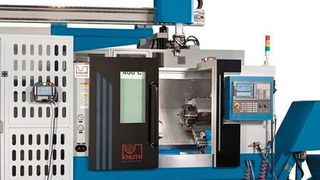 Im Laufe der Intec 2019 präsentiert Knuth einige Highlights aus dem aktuellen Maschinenportfolio für die Metallzerspanung. Mit dabei ist auch eine Roturn 400 C, bei der es sich um eine CNC-Drehmaschine mit 8-fach-Werkzeugwechsler und Option zur Roboteranbindung, wie Knuth erklärt. Halle 5 am Stand C09. (Knuth)