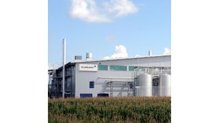 In der Clariant Demonstrationsanlage in Straubing werden im Rahmen der Forschungsvereinbarung Versuche mit verschiedenen Zellulose-Rohstoffen durchgeführt werden. (Clariant)