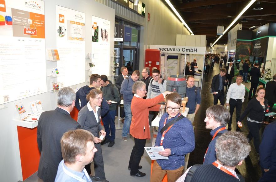 sps2017_messestand_voll_1 ()