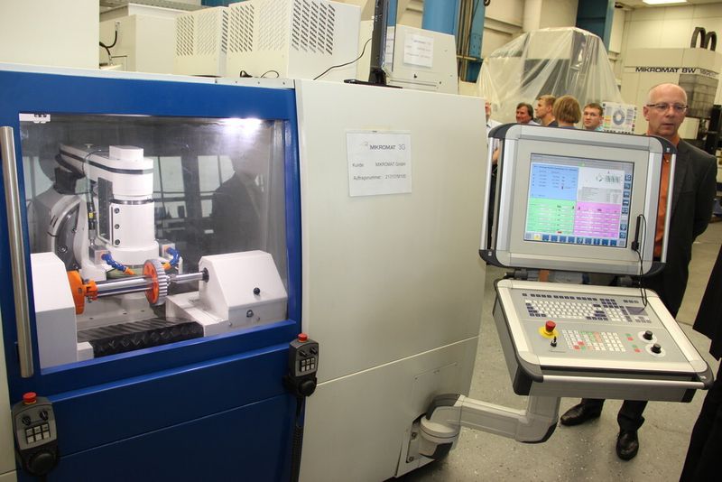 Weiterentwickelte Mikromat-Rotationsform- und Gewindeschleifmaschinen G3 mit neuer Torque-Antriebstechnik der Schleifspindel. (Bild: Kuttkat)