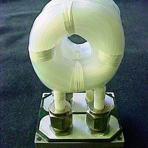 Abb. 2 Bei herkömmlichen Systemen zur Entgasung hat das Schlauchbündel aus Teflon ein Volumen von etwa 30 ml.