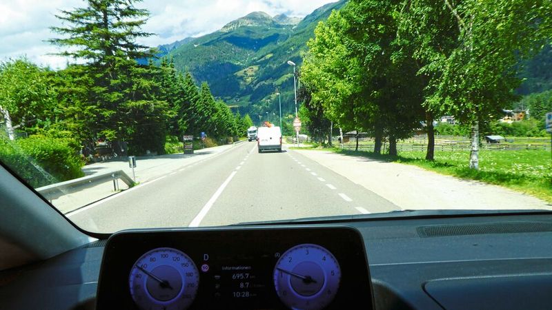 Der kombinierte Wert liegt bei 8,9 Litern, die CO2-Emissionen in g/km betragen 232, die CO2-Effizienzklasse lautet D. (Bild: Wolfgang Michel – VCG)