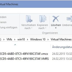 Abbildung 3: Die Konfigurationsdateien für die neuen Versionen sind jetzt binär und bauen auf XML auf. Hauptsächlicher Vorteil der Dateien ist deren Robustheit bei Systemabstürzen, ähnlich zu VHDX. Die Änderung erfolgt beim Konvertieren der VM zur Version 6.2.(Bild:  Joos)