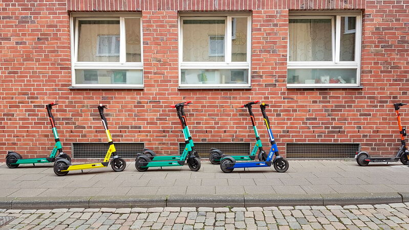 In Köln wird aktuell viel über E-Scooter diskutiert.
