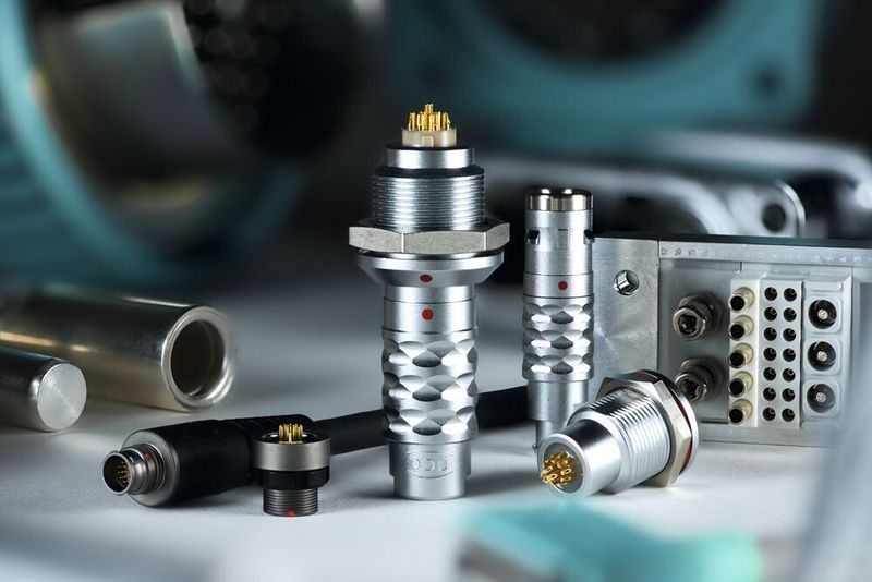 Bild 4: Als Systemlieferant bietet ODU mit 90.000 Produkten ein breites Spektrum an branchen- und kundenspezifischen Lösungen. (ODU)