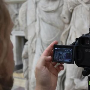 Hundreds of thousands of detailed images of the Pergamon Altar are integrated into a three-dimensional immersive environment.(Image: Siemens)