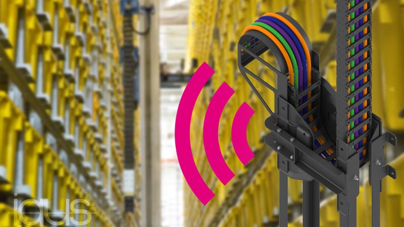 Die guidelok slimline GLSL.P.S.2 sorgt für eine sichere Führung von Leitungen direkt an kompakten und modernen Regalbediengeräten. (Bild:  igus)