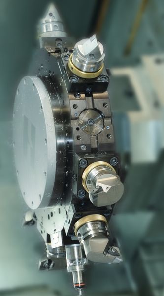 HSK-T wurde speziell für den Einsatz von stehenden Werkzeugen auf Drehmaschinen entwickelt. Das Mitnehmerspiel  wurde verringert und der Einfluss auf die Position der Schneide minimiert. (Bild: Mapal / Hardinge)