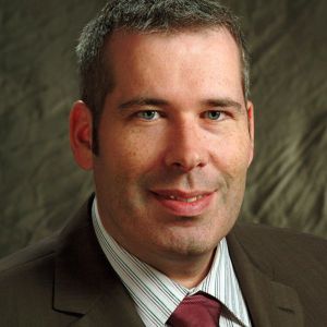Dipl.-Ing. Volker Uhlmann, Geschäftsführer der Wilhelm Vogel GmbH: „Durch das ganzheitliche Produkt-Engineering wurden Lagerungen und Dichtungen in Geometrie und Materialien optimiert, sodass ein besonders kompaktes, handlingfreundliches Getriebe entstanden ist.“ Bild: Wilhelm Vogel