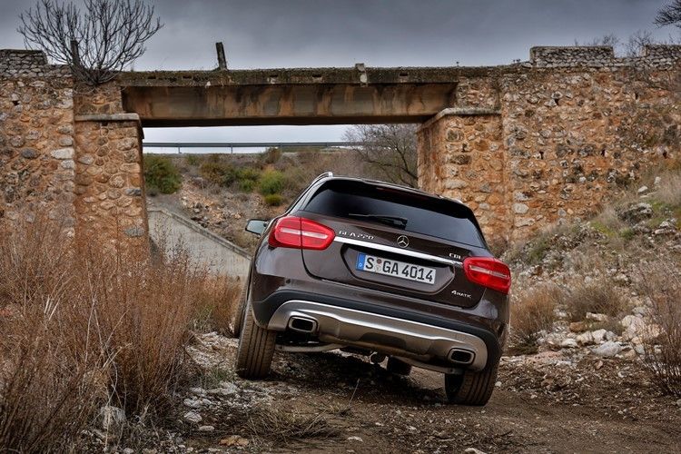 Auf Wunsch verfügt der GLA über die neue Generation des Allradsystems 4Matic mit vollvariabler Momentenverteilung. (Foto: Daimler)