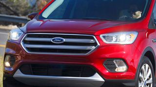 Der Ford Escape zählt laut IIHS mit „akzeptablen“ Scheinwerfern schon zu den „Testsiegern“. (Ford)