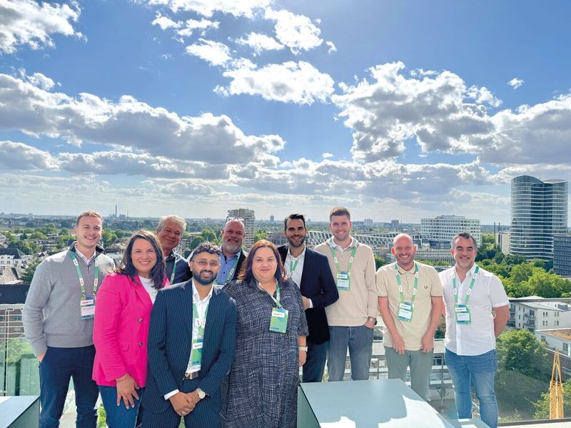 Über den Dächern von Düsseldorf: Das ALSO-Microsoft-Team freut sich auf das CTV Pre-Event. (Bild: Vogel IT-Medien GmbH)