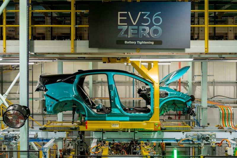 Nissan fertigt das Elektroauto Leaf inzwischen in der dritten Generation. (Bild: Nissan)