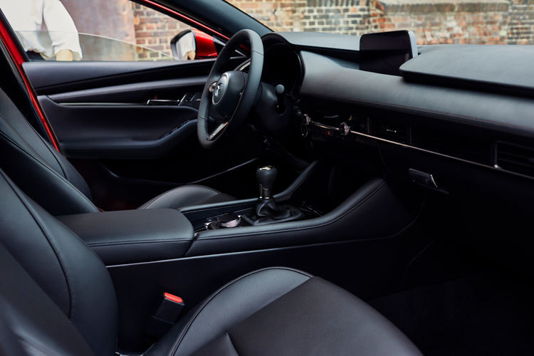 Der Innenraum ist funktional gestaltet. (Mazda)