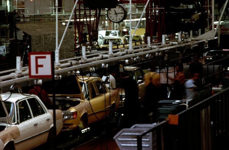 Die Produktion im Werk Sindelfingen im Jahr 1973. (Daimler)